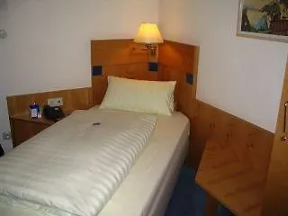 Отель Westend